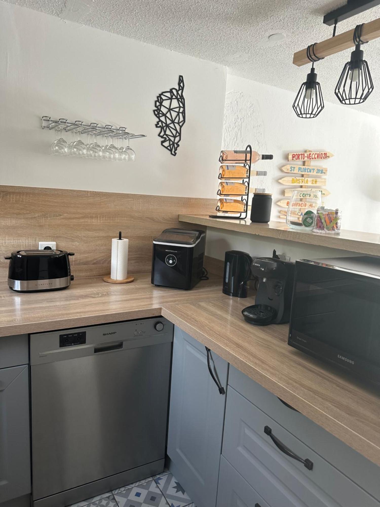 Appartement Marina Di Pinarello Mini 6 Personnes A 400 M De La Zonza